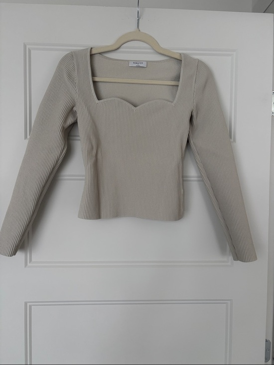 Babaton Tops - Babaton Ribbed Long-Sleeve Square-Neck Top in Light Taupe